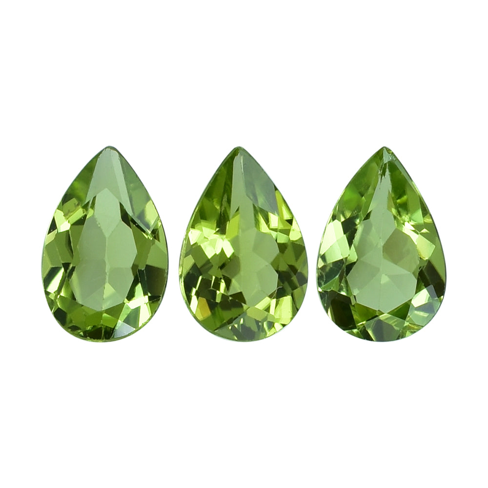PERIDOT CUT PEAR (TOP) 8.75X5.75MM 1.08 Cts.