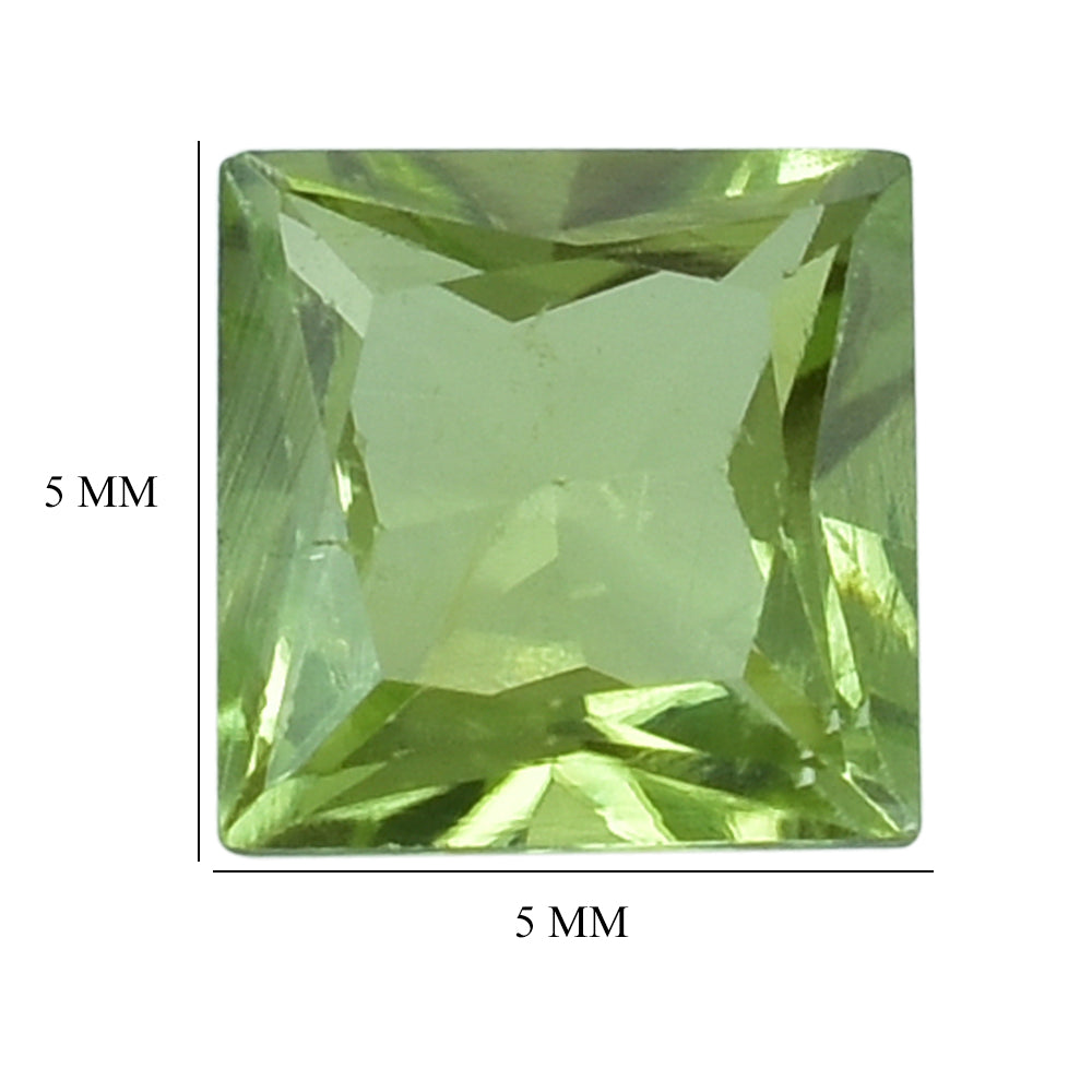 PERIDOT PRINCESS CUT SQUARE (SI) 5MM 0.64 Cts.