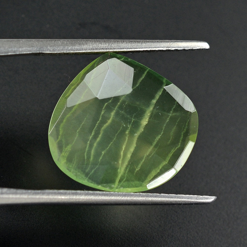 PREHNITE ROSE CUT BRIOLETTE IRREGULAR PEAR 15X14MM 5.34 Cts.