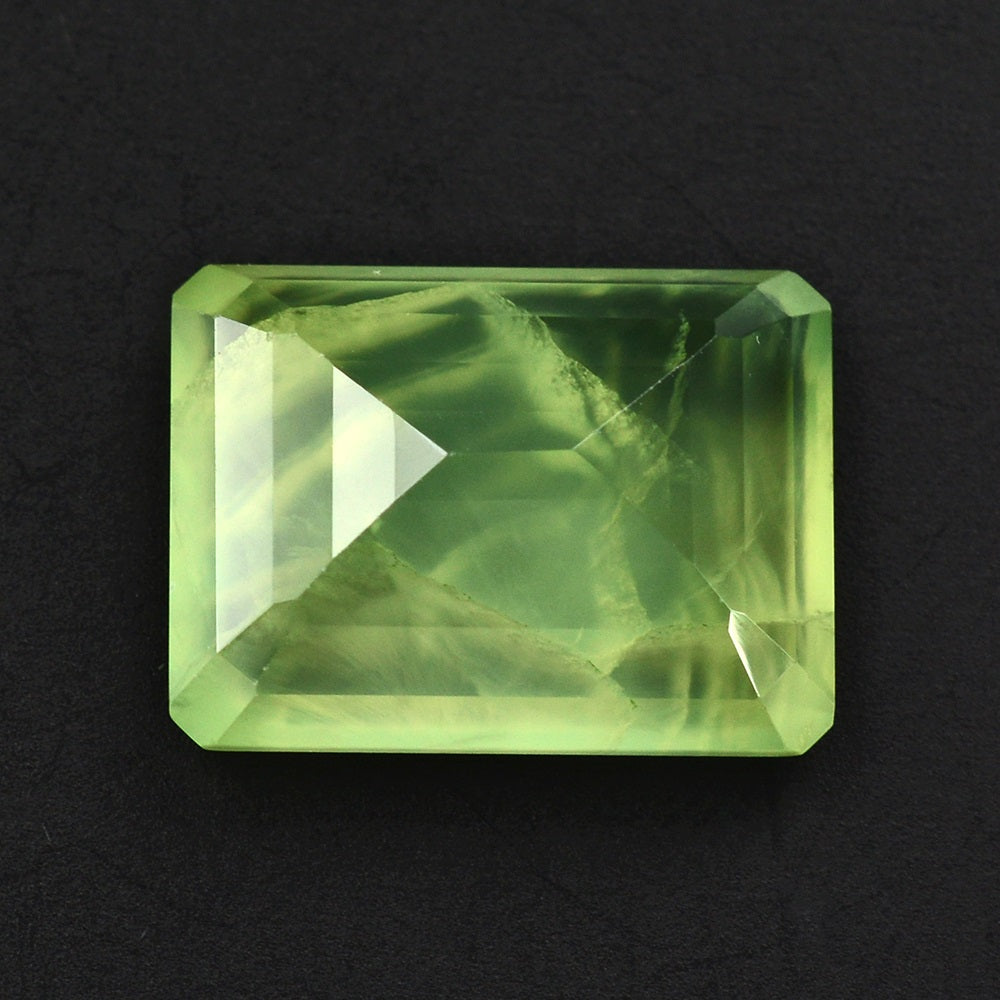 PREHNITE CUT OCTAGON 16X12MM 11.88 Cts.
