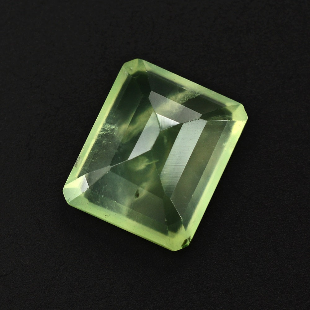 PREHNITE CUT OCTAGON 12X10MM 5.74 Cts.