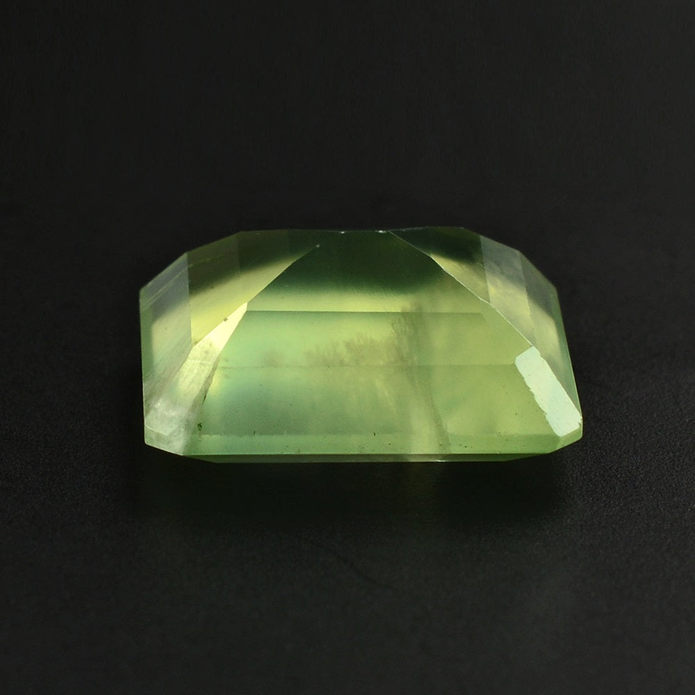 PREHNITE CUT OCTAGON 14X12MM 9.68 Cts.