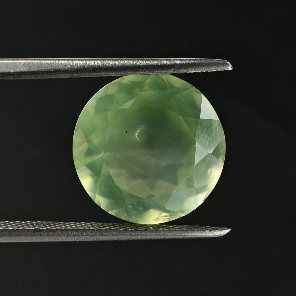 PREHNITE CUT ROUND 12MM 6.13 Cts.