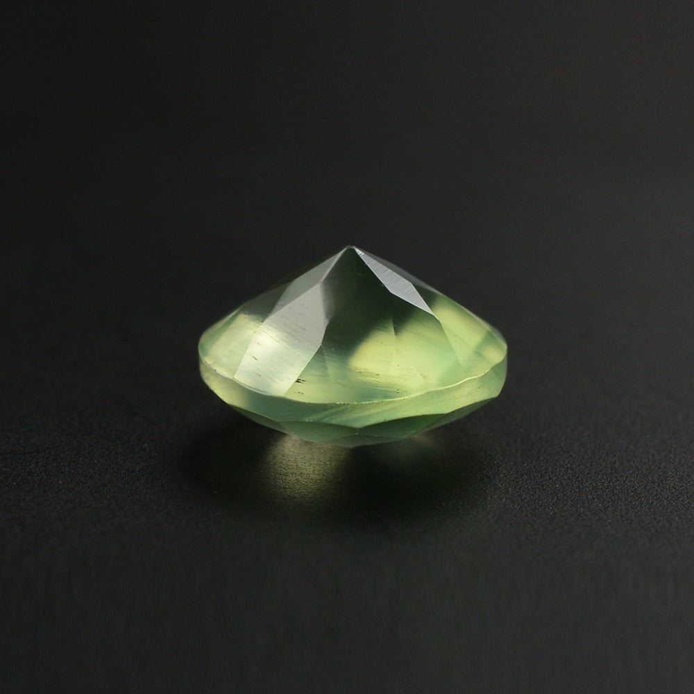 PREHNITE CHECKER CUT ROUND 8MM 1.89 Cts.