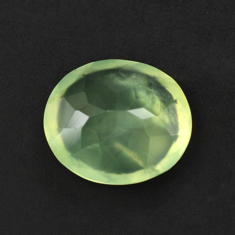 PREHNITE CUT OVAL 14X12MM 7.67 Cts.