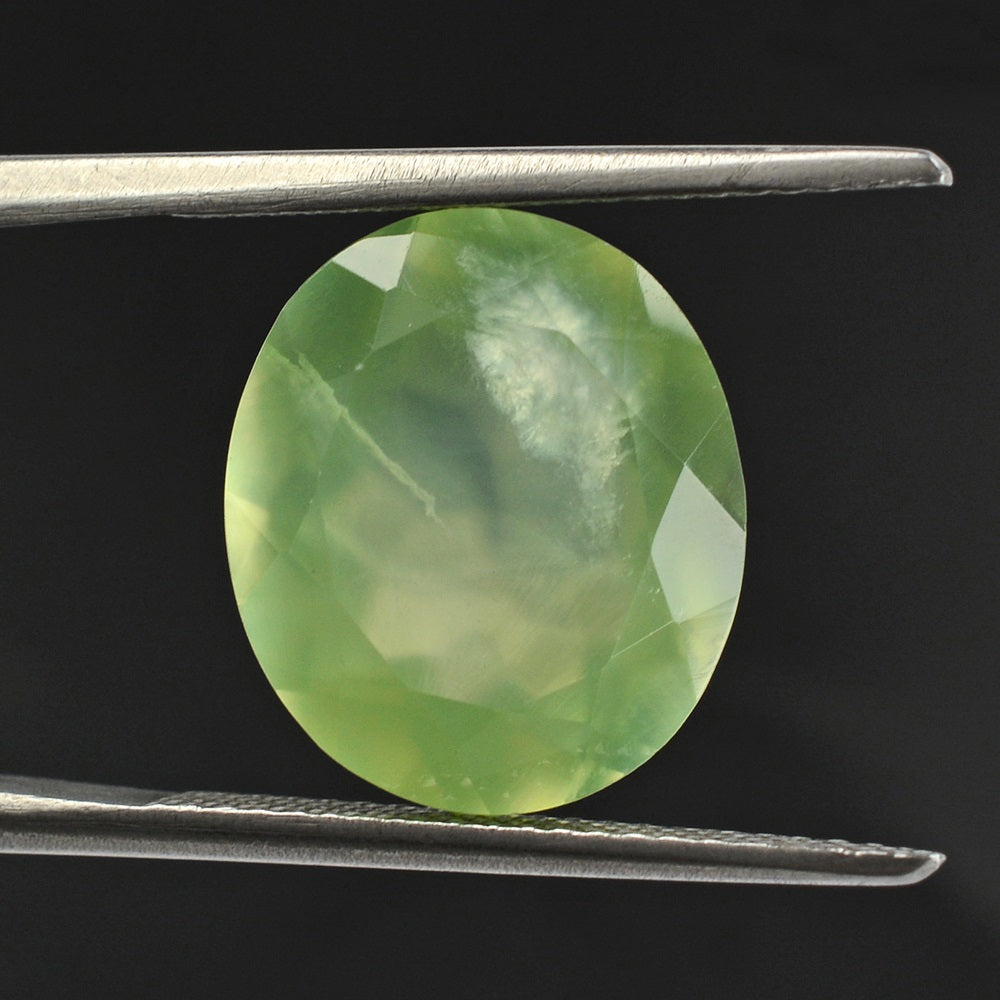PREHNITE CUT OVAL 14X12MM 7.67 Cts.