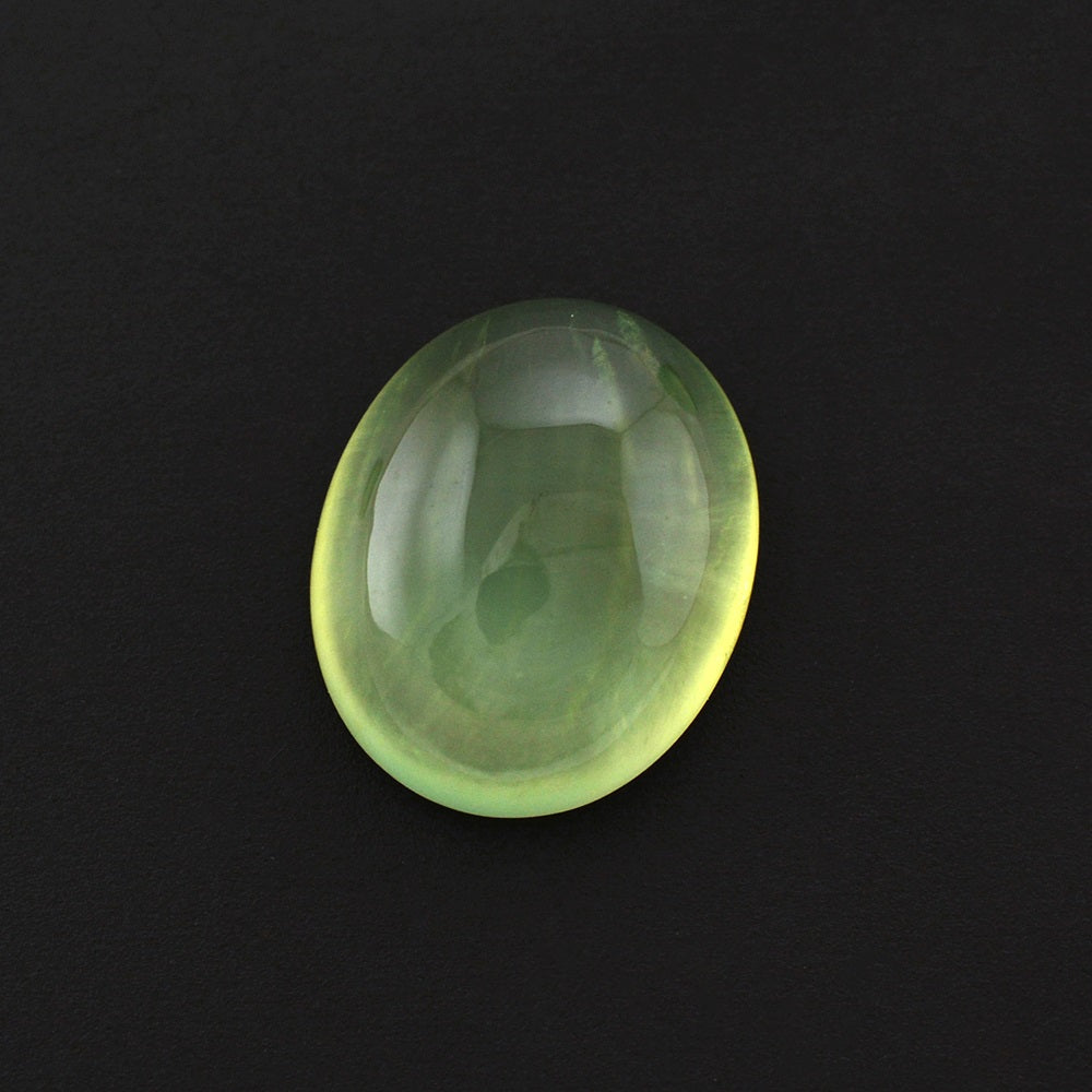 PREHNITE OVAL CAB 11X9MM 3.97 Cts.