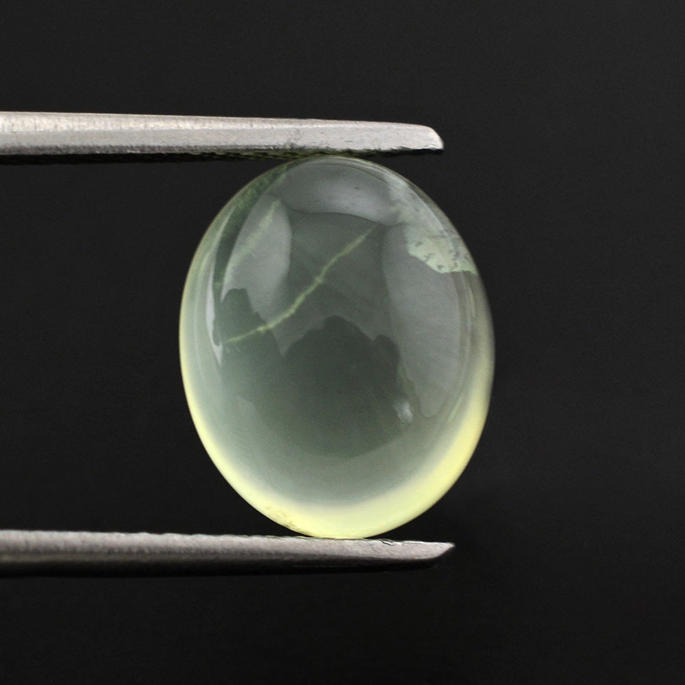 PREHNITE OVAL CAB 11X9MM 4.25 Cts.