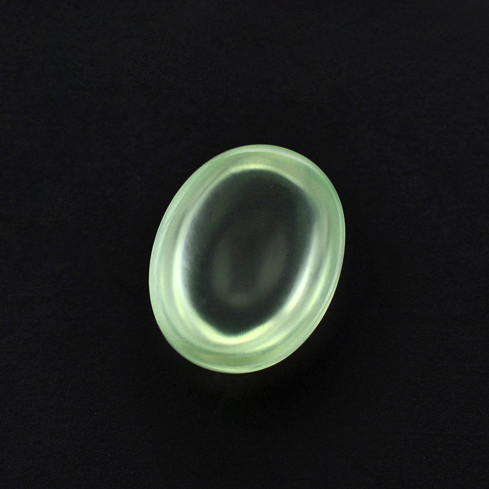 PREHNITE OVAL CAB 9X7MM 1.86 Cts.