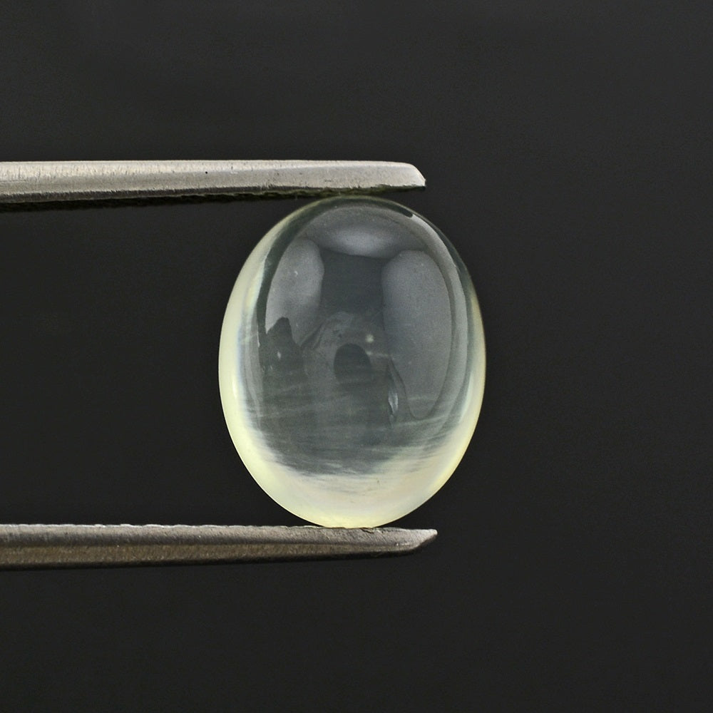 PREHNITE OVAL CAB 10X8MM 2.97 Cts.