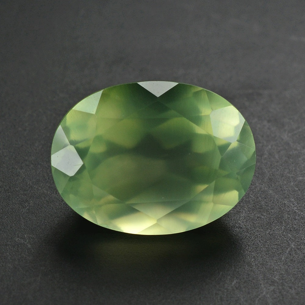 PREHNITE CUT OVAL 16X12MM 10.75 Cts.