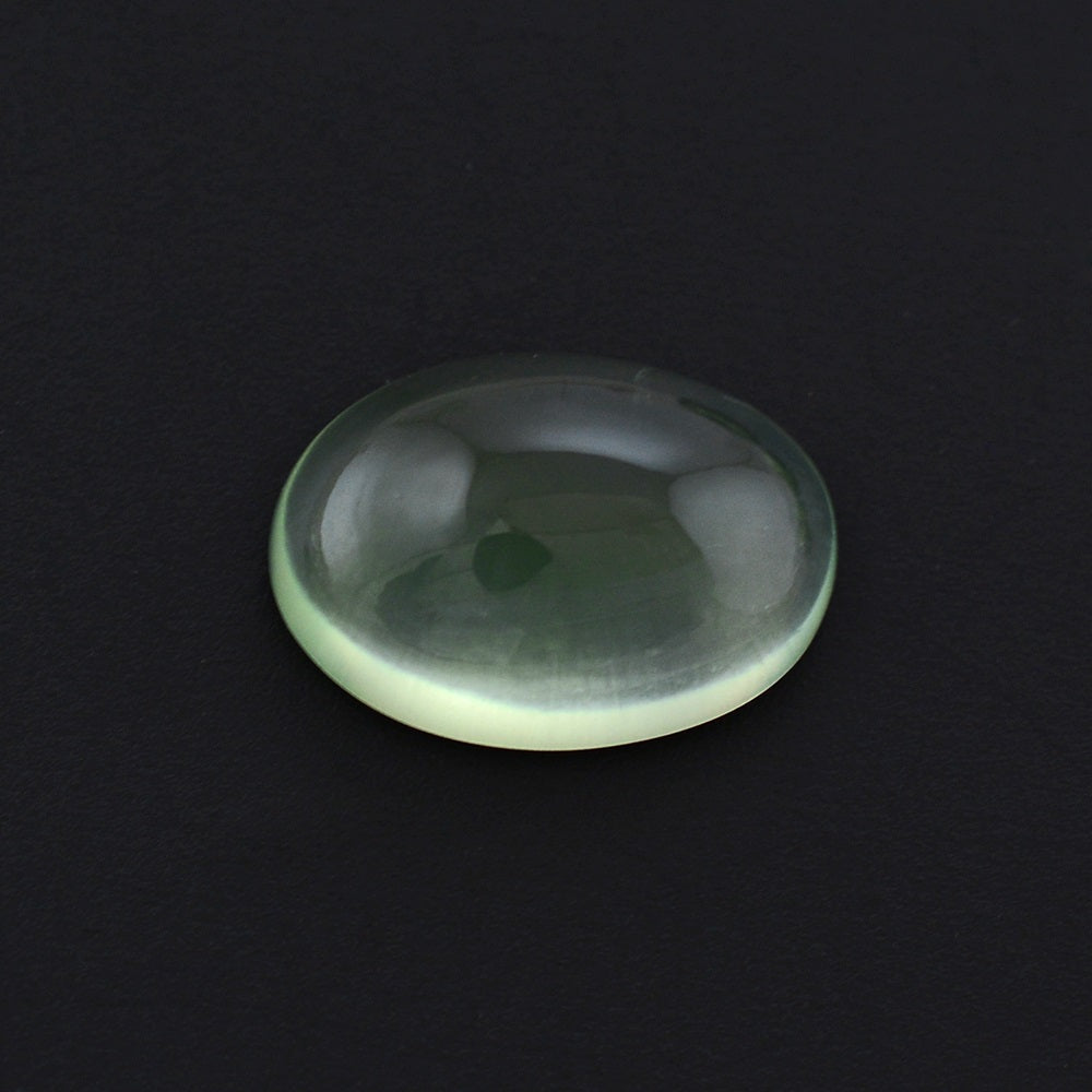 PREHNITE OVAL CAB 10X7MM 2.04 Cts.