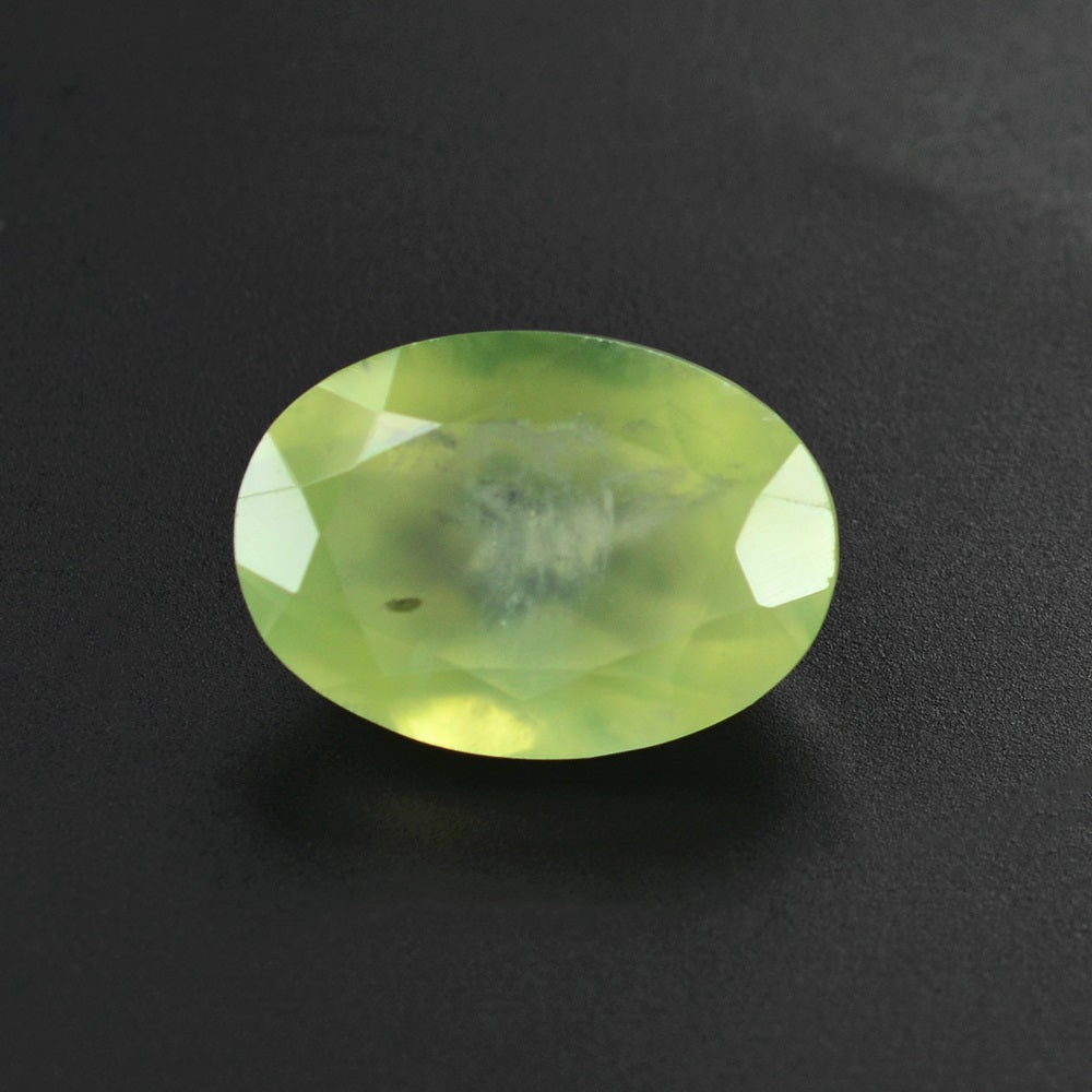 PREHNITE CUT OVAL 14X10MM 6.60 Cts.