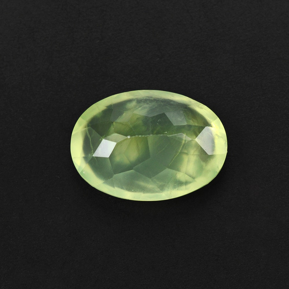 PREHNITE CUT OVAL 14X10MM 6.60 Cts.
