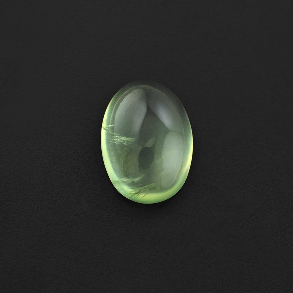 PREHNITE OVAL CAB 10X7MM 2.06 Cts.