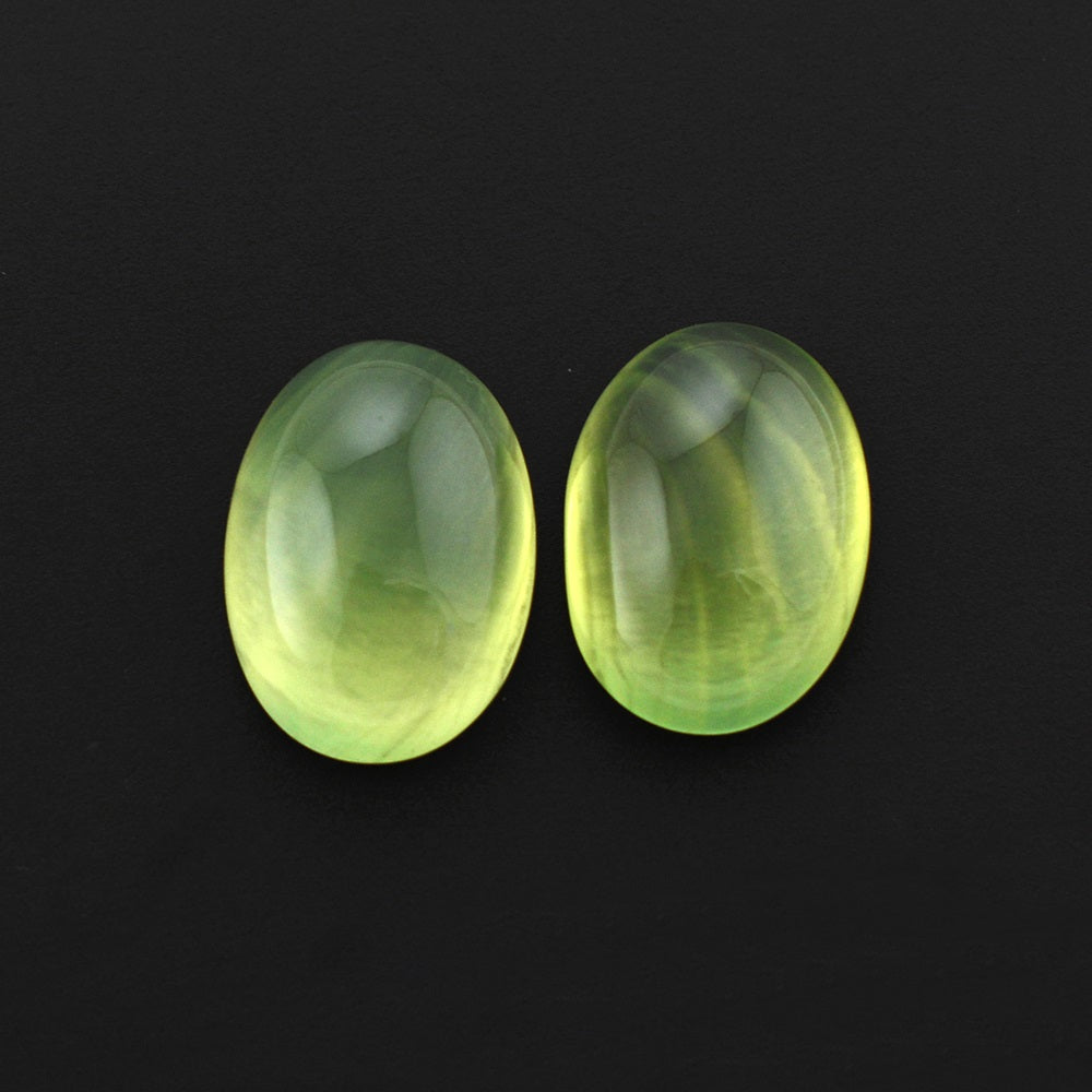 PREHNITE OVAL CAB 14X10MM 6.20 Cts.
