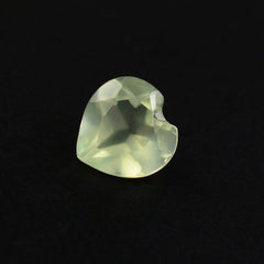 PREHNITE CUT HEART 4MM 0.22 Cts.