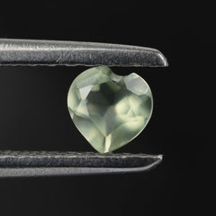 PREHNITE CUT HEART 4MM 0.22 Cts.