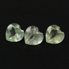 PREHNITE CUT HEART 4MM 0.22 Cts.