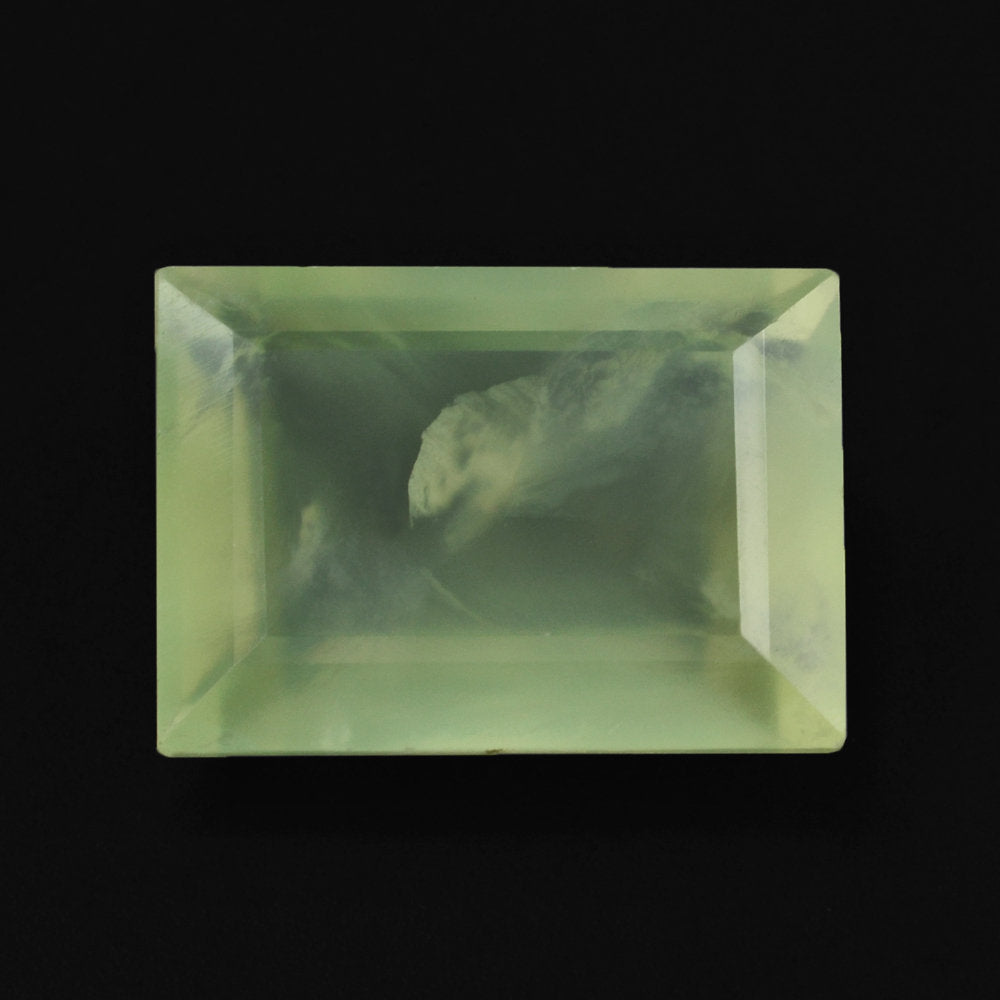 PREHNITE CUT BAGUETTE 14X10MM 7.81 Cts.