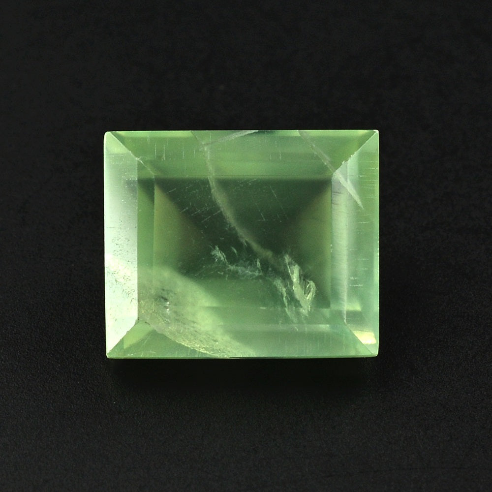 PREHNITE CUT BAGUETTE 12X10MM 6.78 Cts.