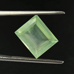 PREHNITE CUT BAGUETTE 12X10MM 6.78 Cts.