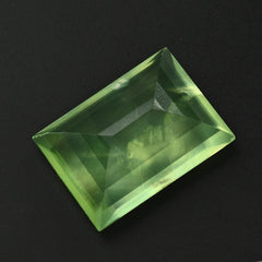 PREHNITE CUT BAGUETTE 18X13MM 15.65 Cts.