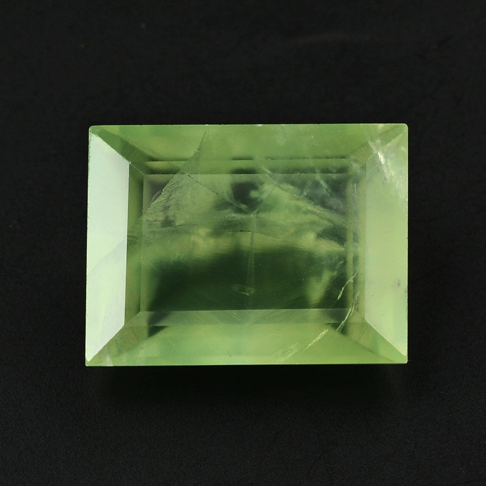 PREHNITE CUT BAGUETTE 16X12MM 12.02 Cts.