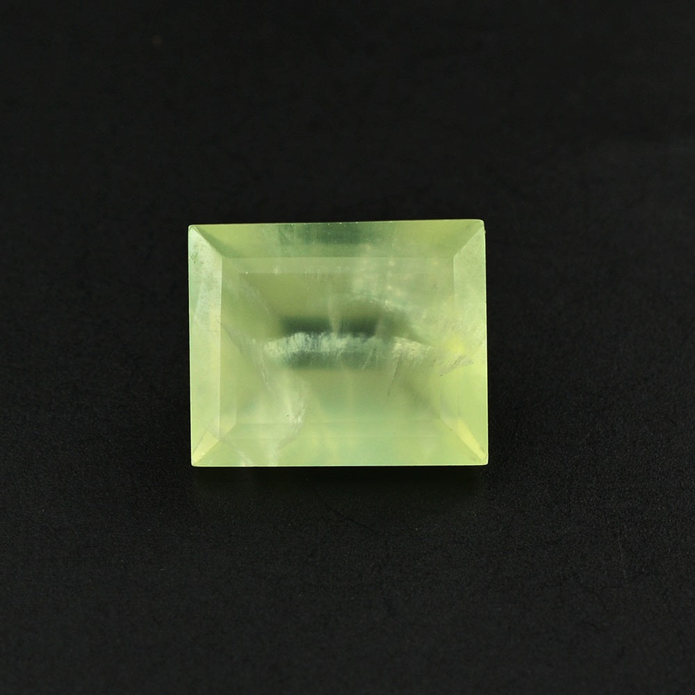 PREHNITE CUT BAGUETTE 10X8MM 3.78 Cts.