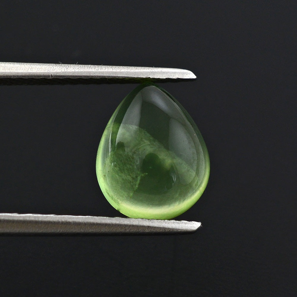 PREHNITE PEAR CAB 10X8MM 2.50 Cts.