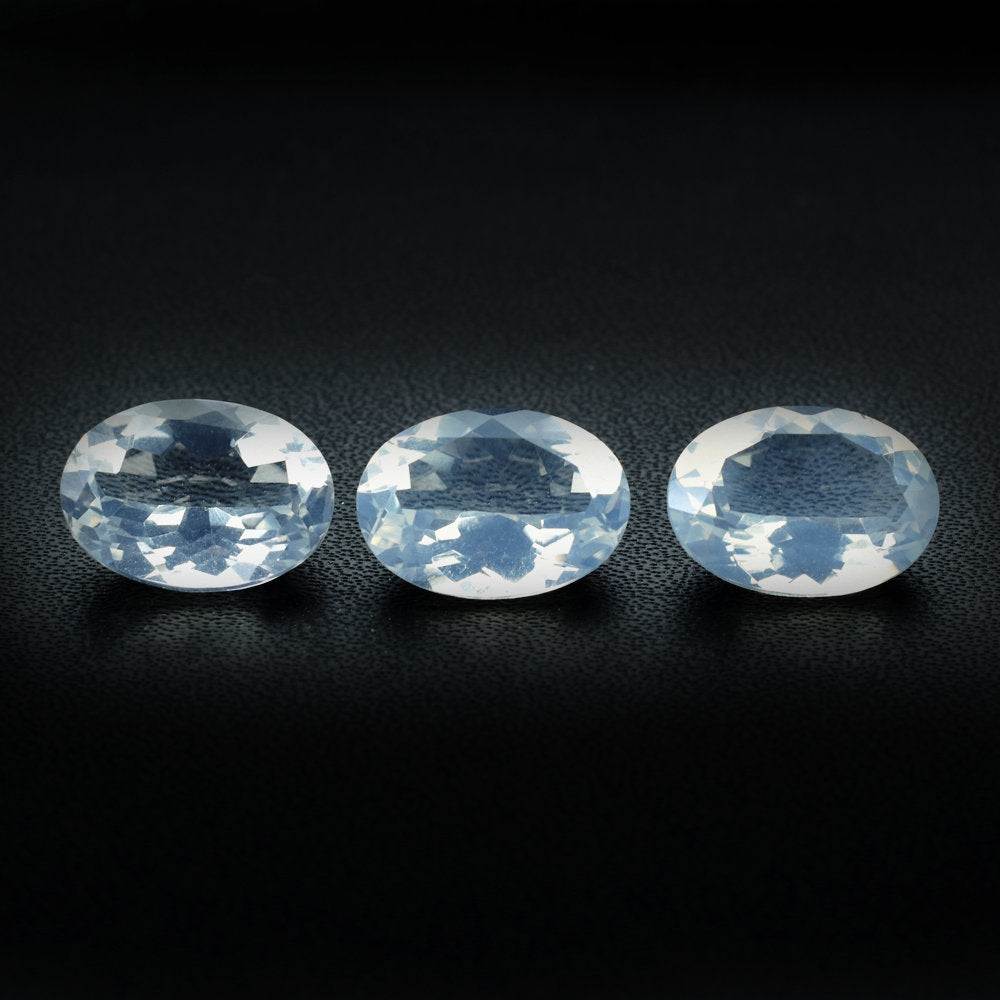 BLUE MOON QUARTZ CUT OVAL (A/CLEAN) 14.00X10.00 MM 5.26 Cts.