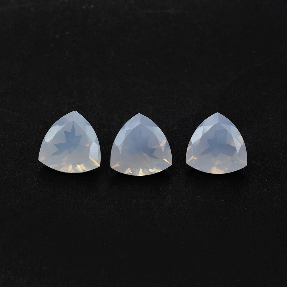 LAVENDER MOON QUARTZ CUT TRILLIAN (A/CLEAN) 12.00X12.00 MM 5.00 Cts.