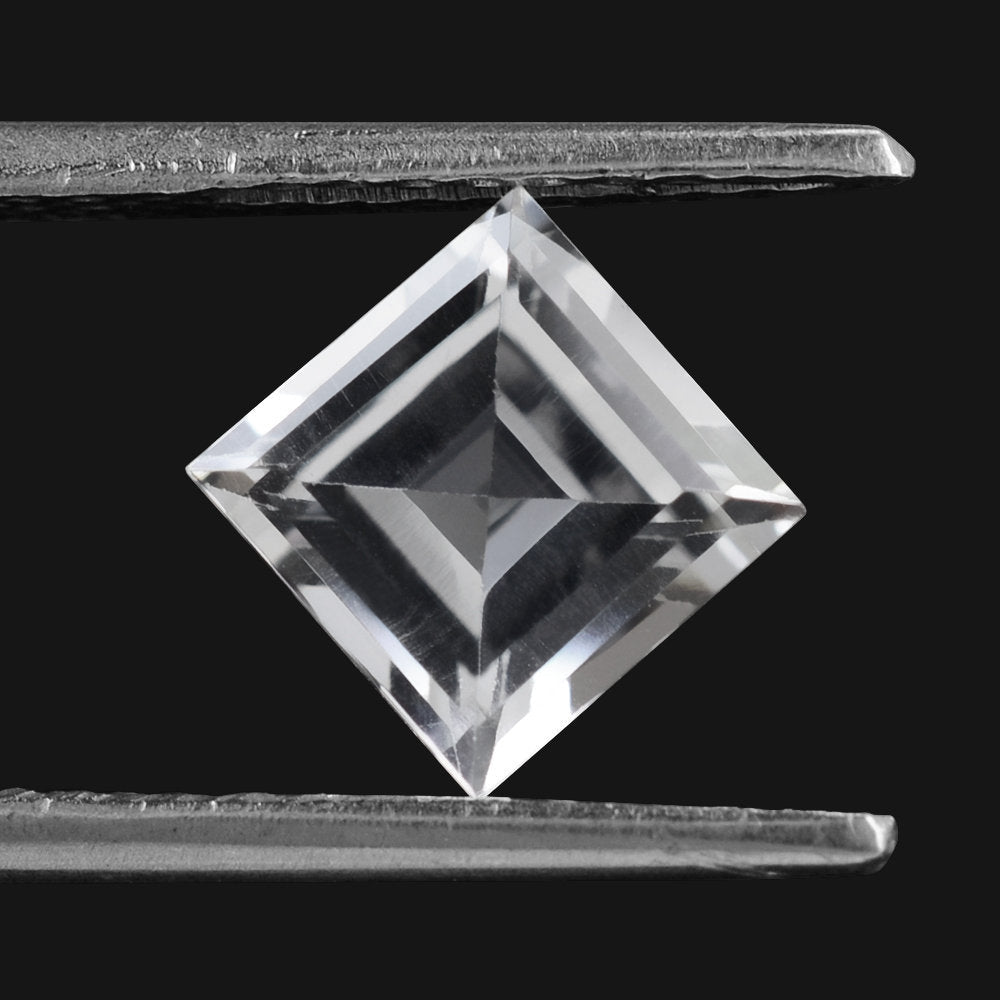CRYSTAL CUT SQUARE 7MM 2.23 Cts.