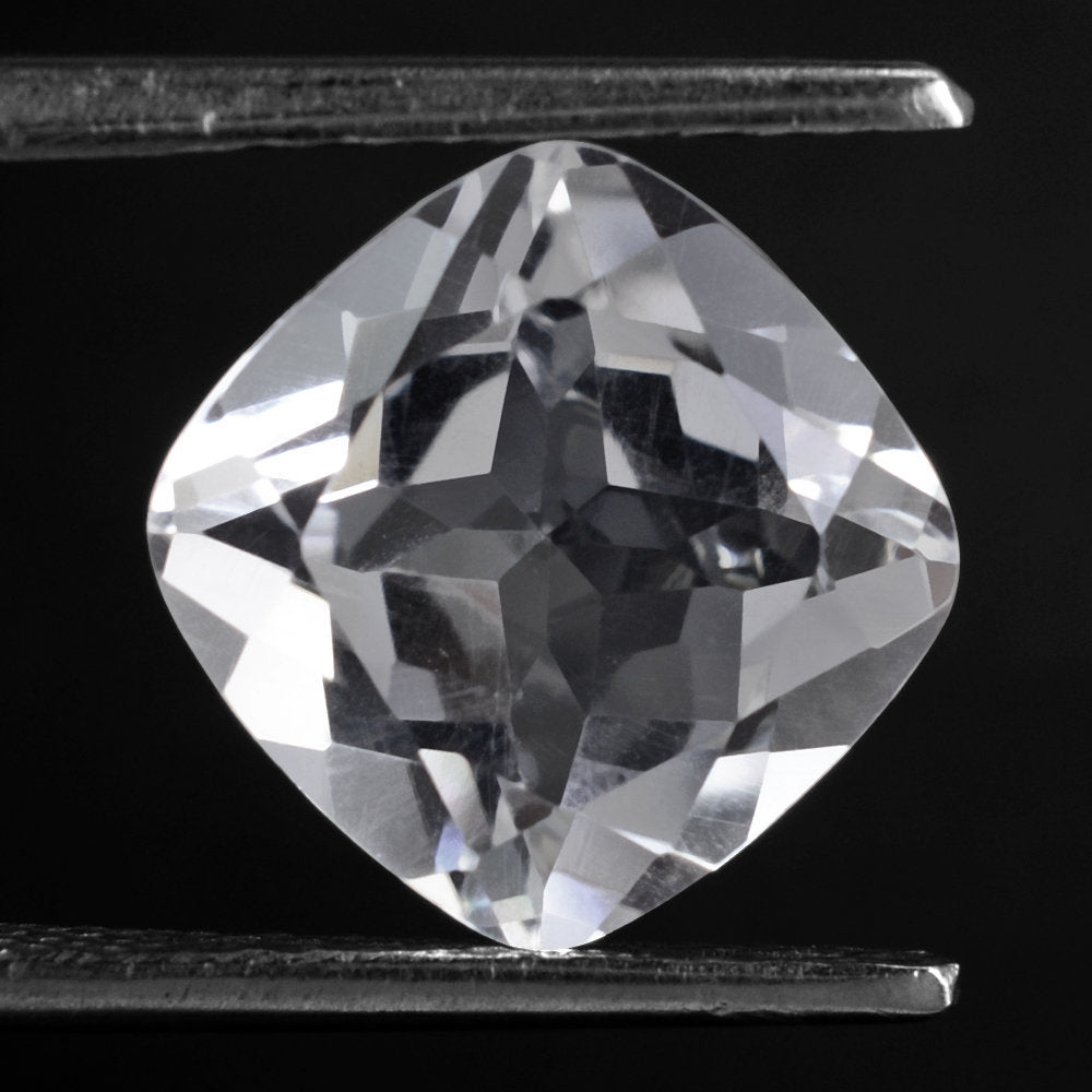 CRYSTAL CUT CUSHION 10MM 3.98 Cts.