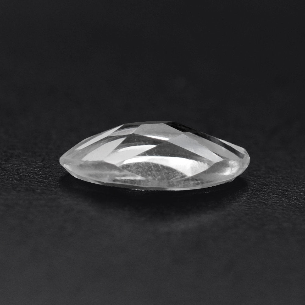 CRYSTAL CHECKER MARQUISE CAB 6X3MM 0.20 Cts.