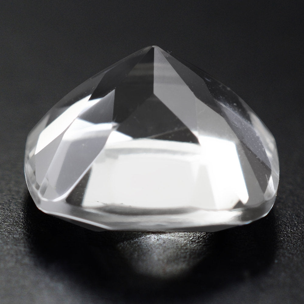 CRYSTAL CUT CUSHION 10MM 3.80 Cts.