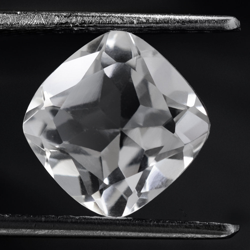 CRYSTAL CUT CUSHION 10MM 3.80 Cts.
