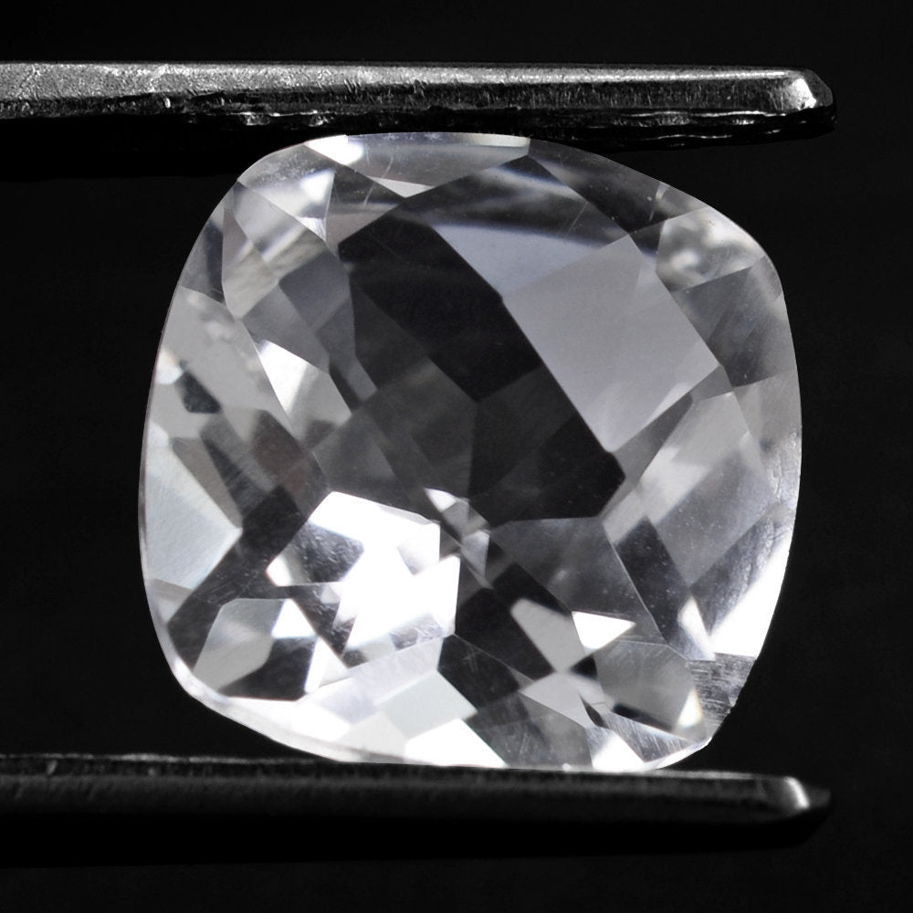 CRYSTAL CHECKER CUT CUSHION 10MM 3.70 Cts.