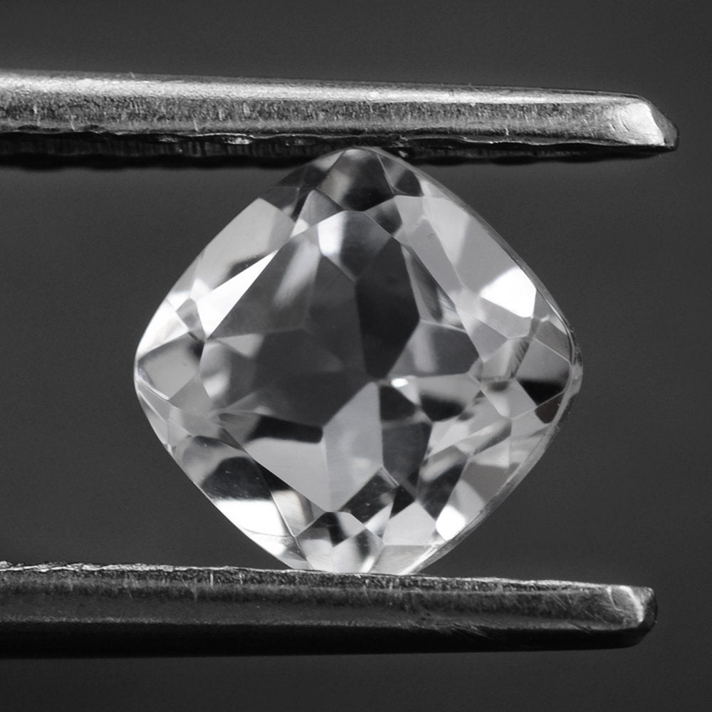 CRYSTAL CUT CUSHION 6MM 1.00 Cts.