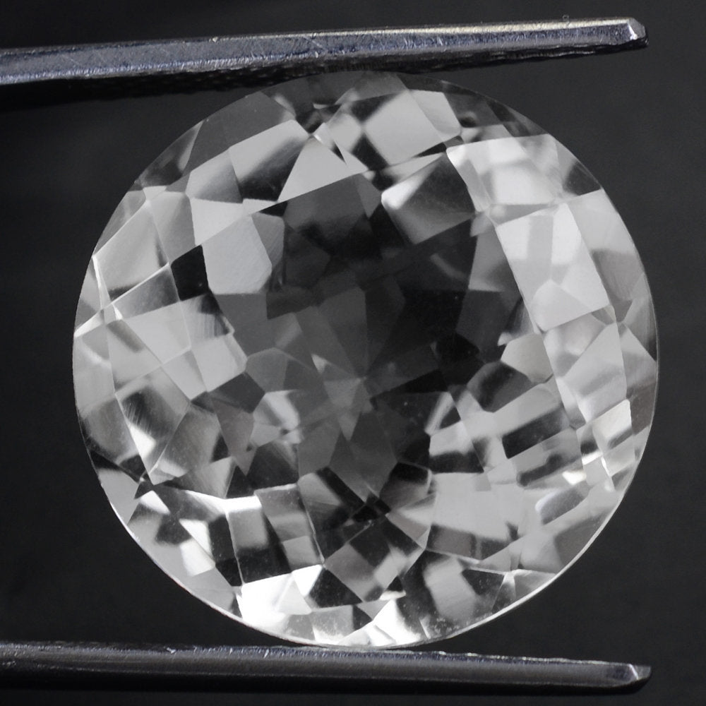 CRYSTAL CHECKER CUT ROUND 18MM 18.17 Cts.