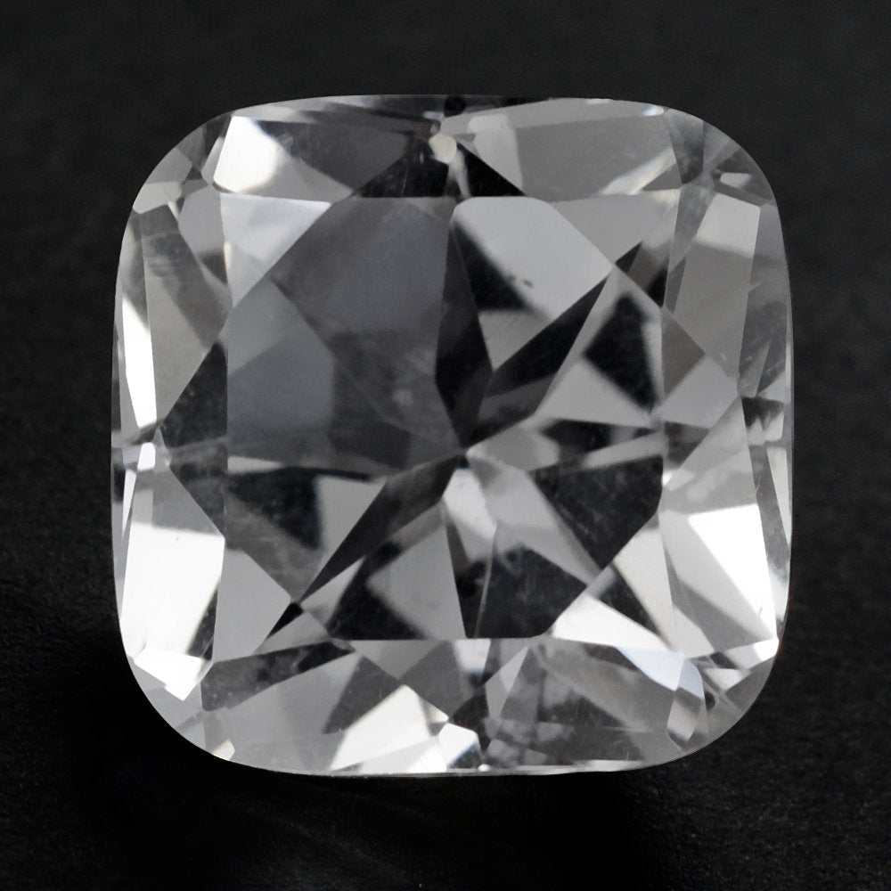 CRYSTAL FANCY CUT CUSHION 10MM 4.80 Cts.