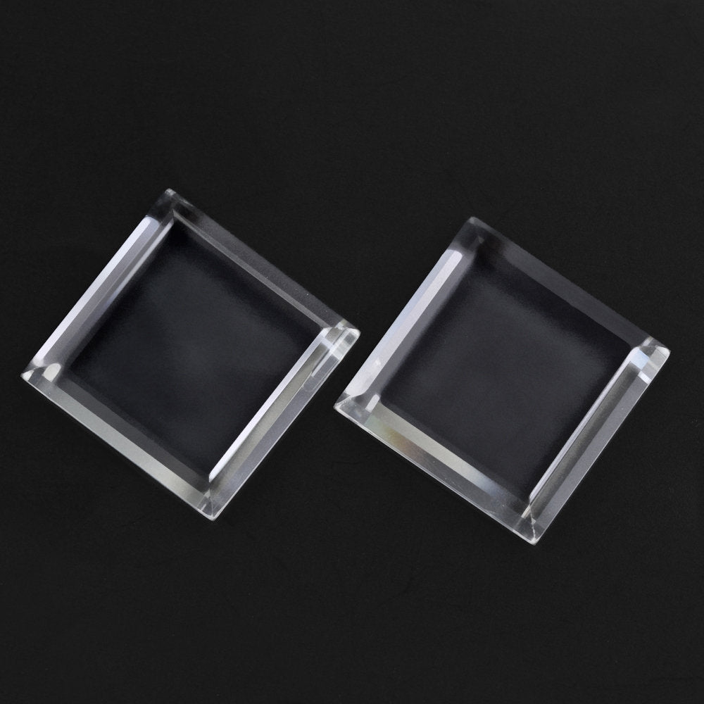 CRYSTAL SQUARE PLATES 18MM 15.35 Cts.