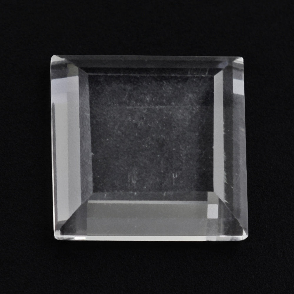 CRYSTAL SQUARE PLATES 10MM 3.04 Cts.