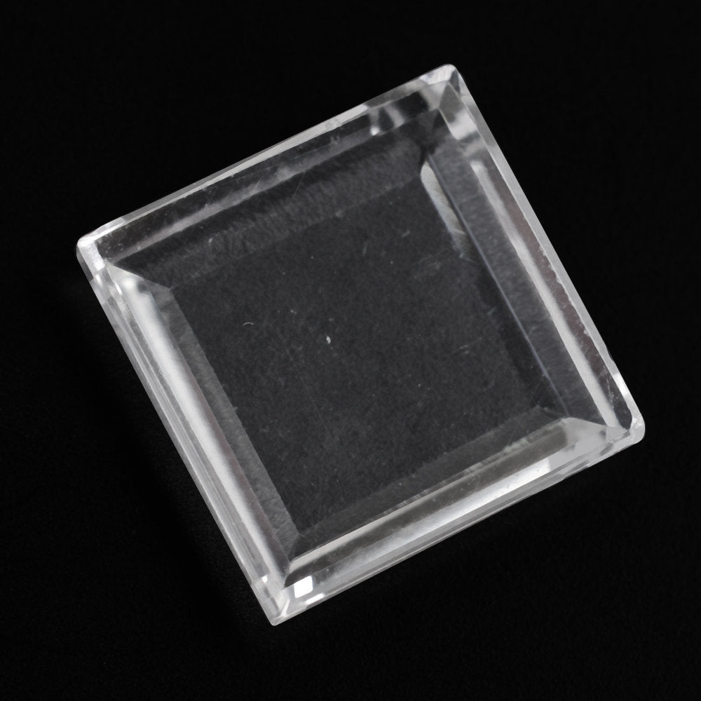 CRYSTAL SQUARE PLATES 10MM 3.04 Cts.