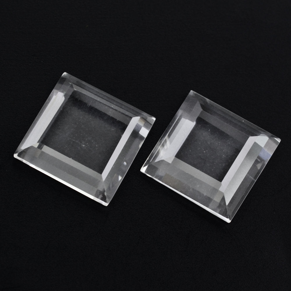 CRYSTAL SQUARE PLATES 10MM 3.04 Cts.