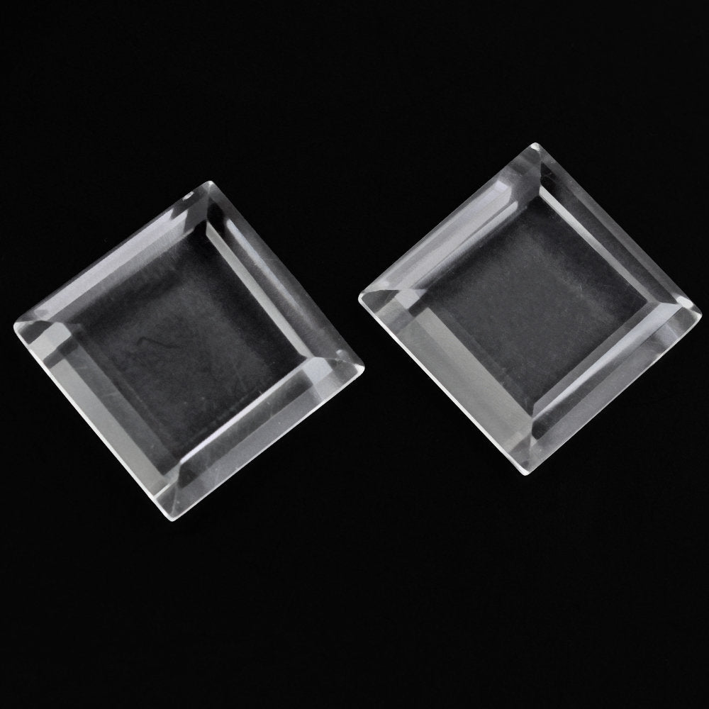 CRYSTAL SQUARE PLATES 14MM 7.83 Cts.