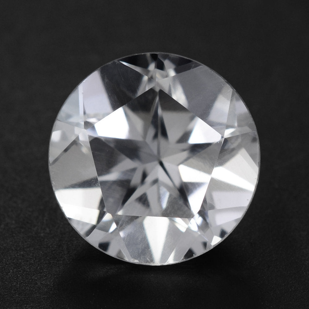 CRYSTAL PENTAGON ROUND WITH STAR CUT BACK (DES#43) 10MM 3.61 Cts.