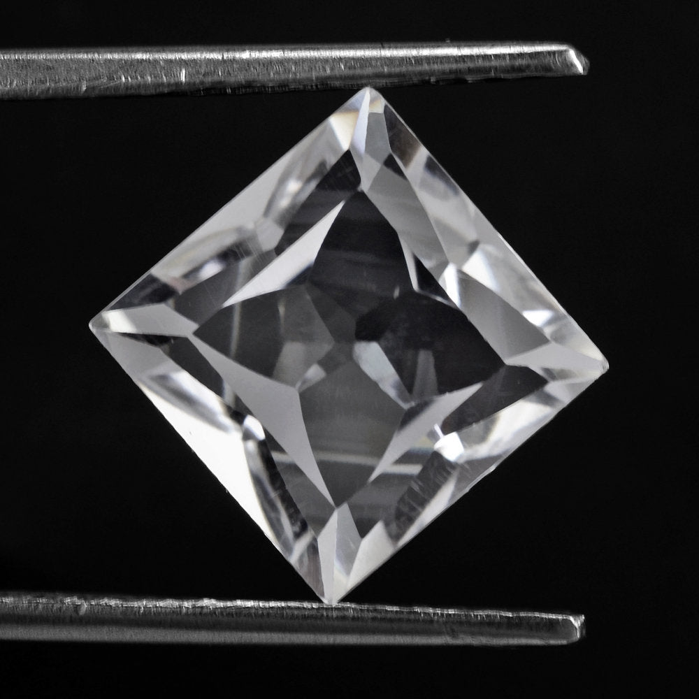 CRYSTAL CONCAVE FLOWER CUT BACK SQUARE (DES#49) 10MM 4.41 Cts.