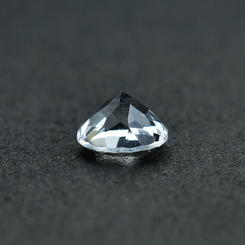 CRYSTAL QUARTZ MACHINE CUT ROUND 6.00MM 0.76 Cts.