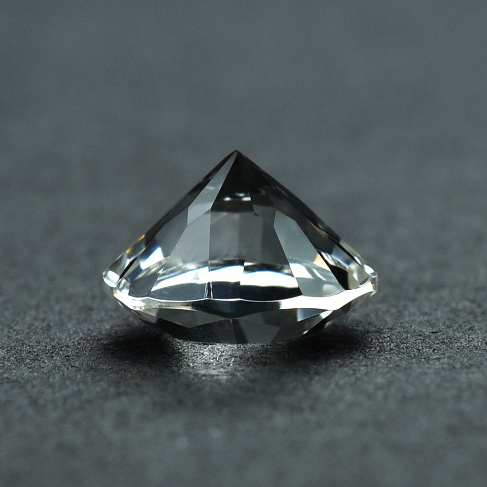CRYSTAL QUARTZ CUT ROUND 9.50MM 2.85 Cts.